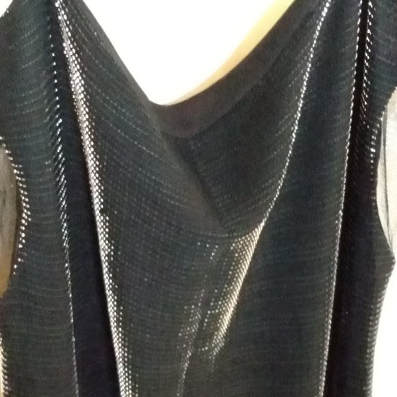 De Laru Shimmering Black Gown - Picture 1 of 4